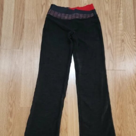 RARE Lululemon Women's Astro Pants. Dark Charcoal Gray with Red Pink Zig Zag 2 - Picture 1 of 6